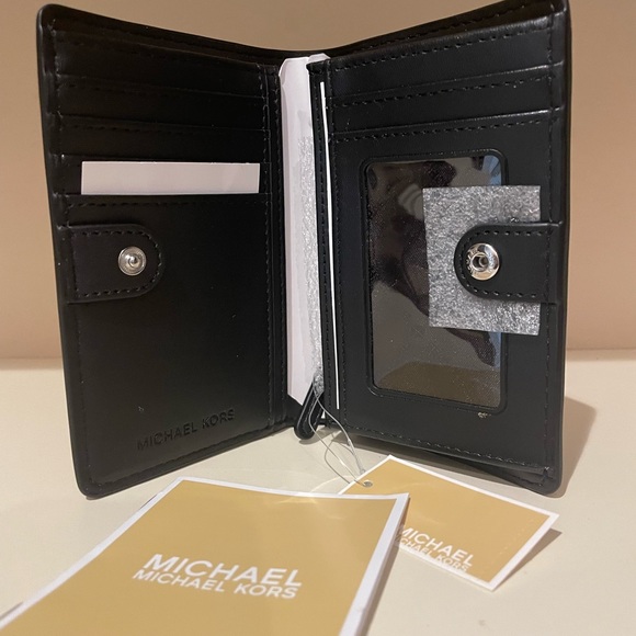 NWT Michael Kors Snap Wallet Men’s/Womens. Wallet - Picture 5 of 9